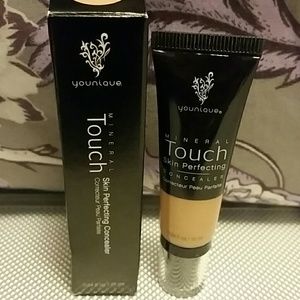 NIB Younique Mineral Touch Concealer